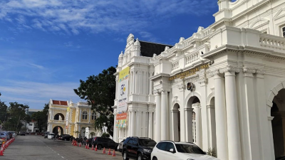 槟岛市政厅前的旧关仔角路，从3月1日起，开放给私人单位申办活动。
